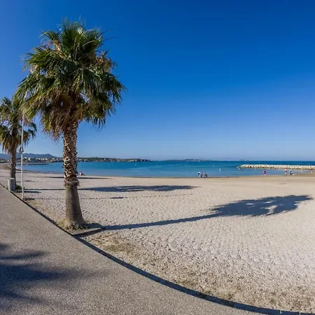 아파트 Nice Near The Beach
